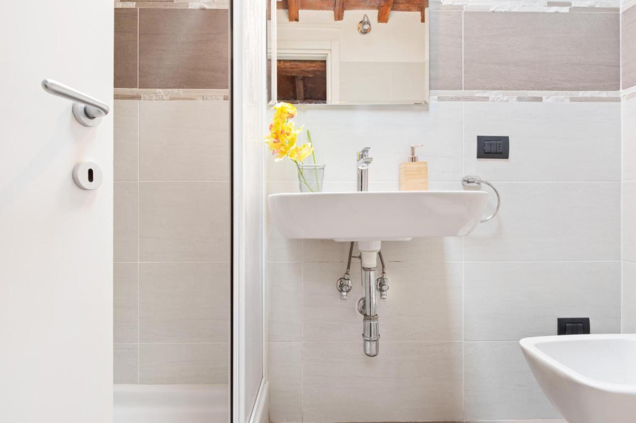 Modern Studio Flat - 3 Mins From Duomo Square Florencia Exterior foto